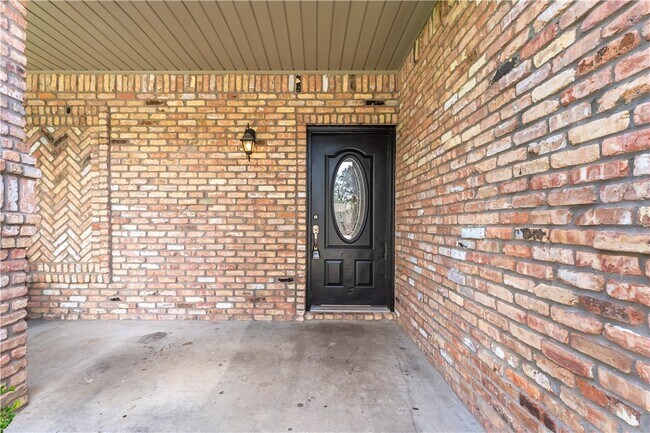 Photo - 604 NW 17th Ct