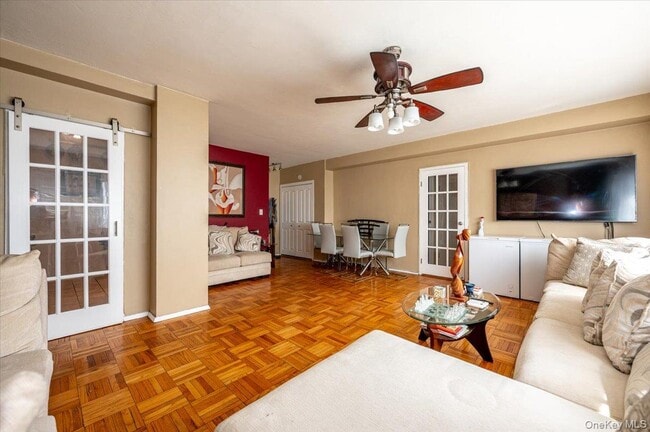 Photo - 6 Fordham Hill Oval Unit 12D
