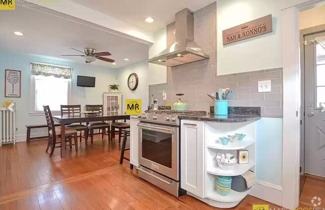 Building Photo - 33 Harriet St Unit 2 Rental
