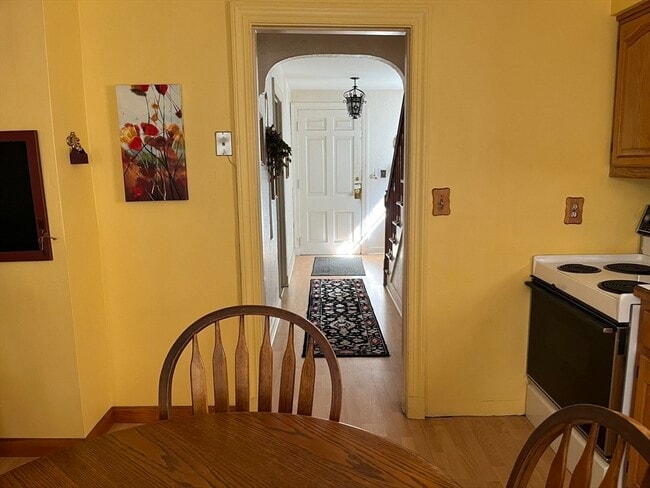 Photo - 305 Harrington Way