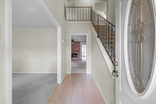 Photo - 2015 Tanglelane St
