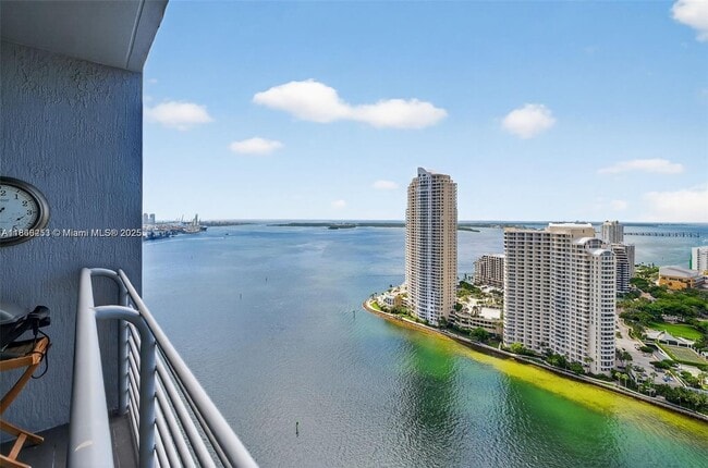 Building Photo - 335 S Biscayne Blvd Unit 3501 Rental