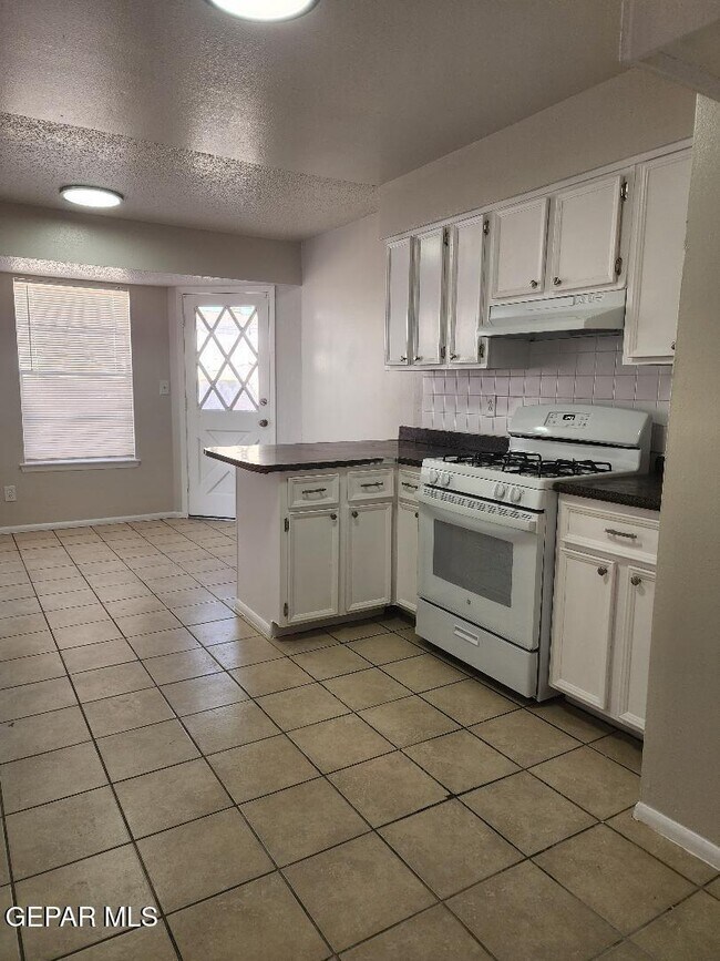 Photo - 2912 E Glen Dr