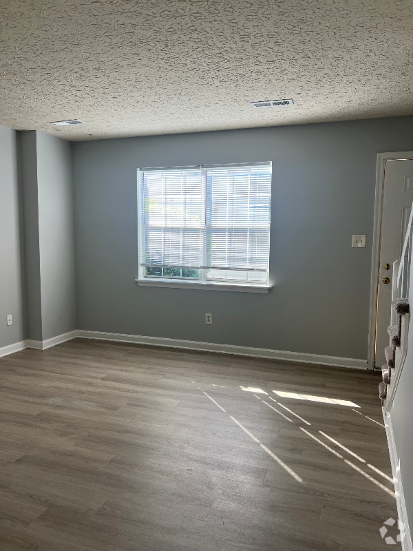 Building Photo - 16 Duiguid Dr Rental