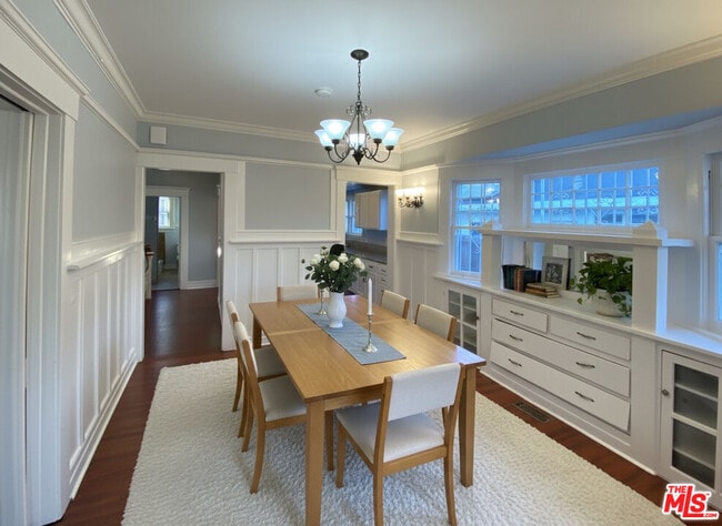 Building Photo - 1427 W 25th St Unit 1427