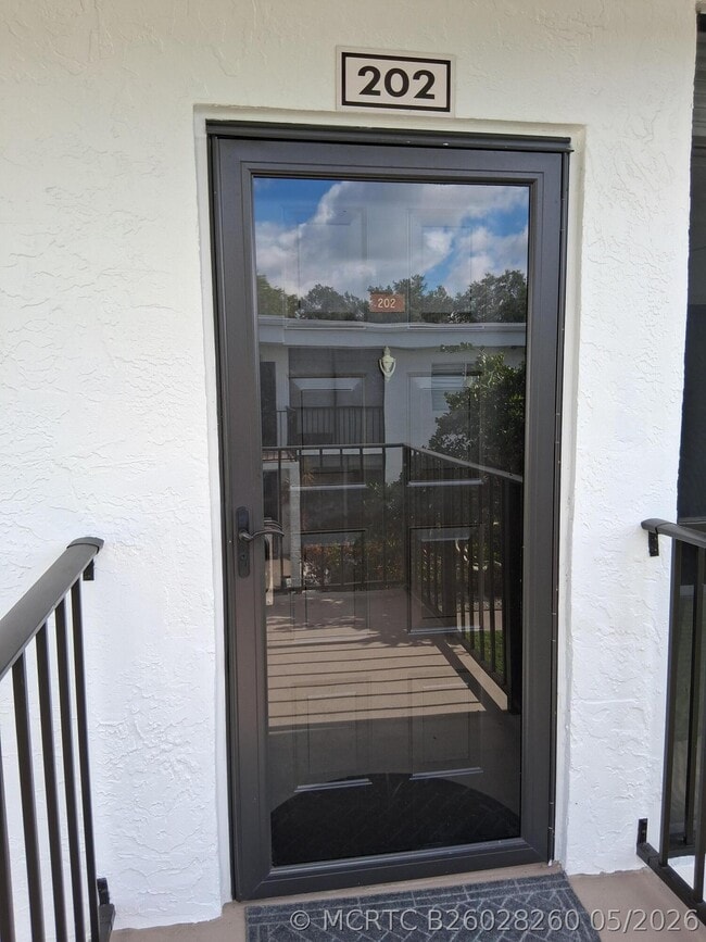 Building Photo - 14898 Wedgefield Dr Unit 202
