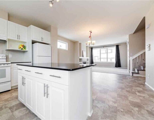 Photo - 156 Park E Dr