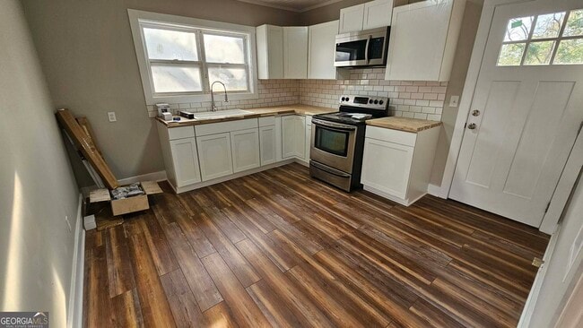 Photo - 481 W Johnston St