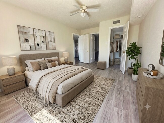 Photo - 2826 S Bartell Dr Unit 38
