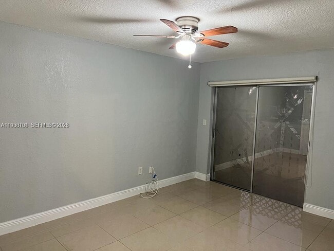 Photo - 1305 W 53rd St Unit 305
