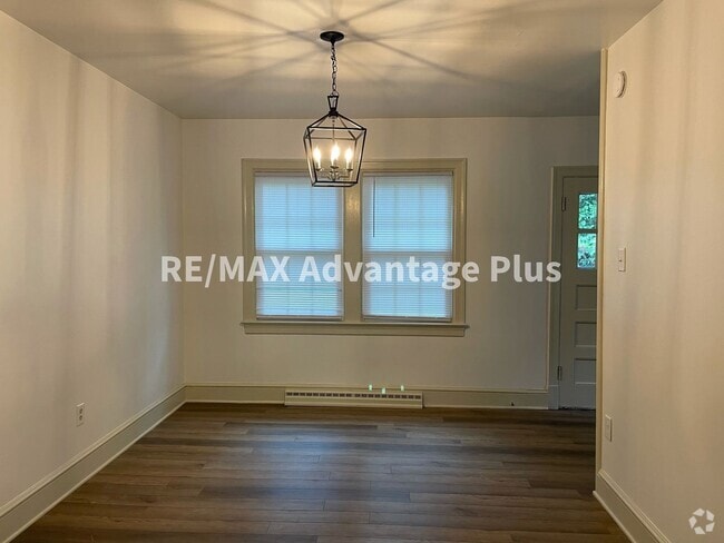 Building Photo - 3 Bedroom 2 Bath in Farmville! Rental