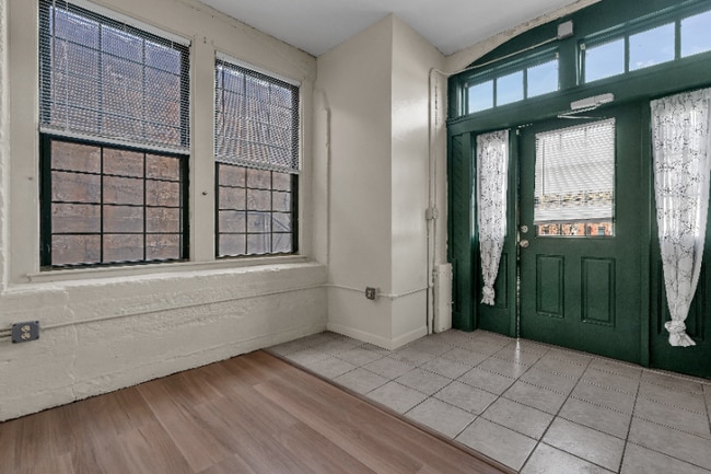 Photo - 83 Main St Unidad 11