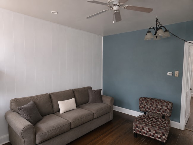 Photo - 227 Mill St