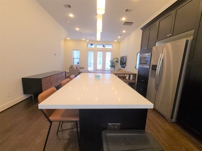 Photo - 2610 Polk St