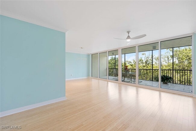 Building Photo - 455 Cove Tower Dr Unit 303