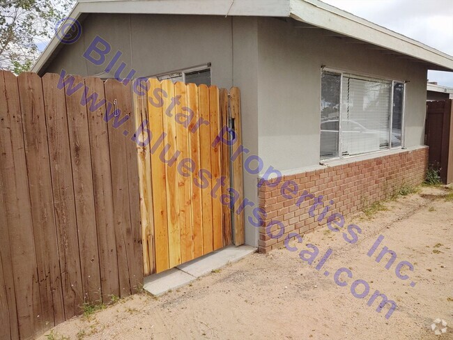 Building Photo - 13103K Unit #1 Rental