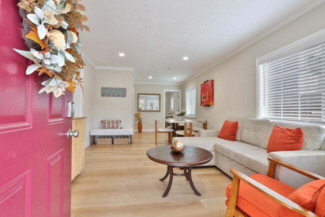 Photo - 556 N 4th St