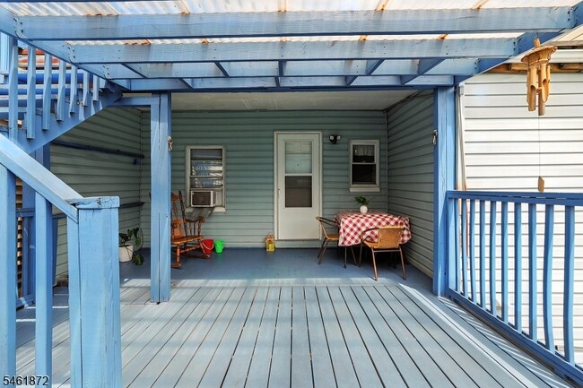 50 Oak St
