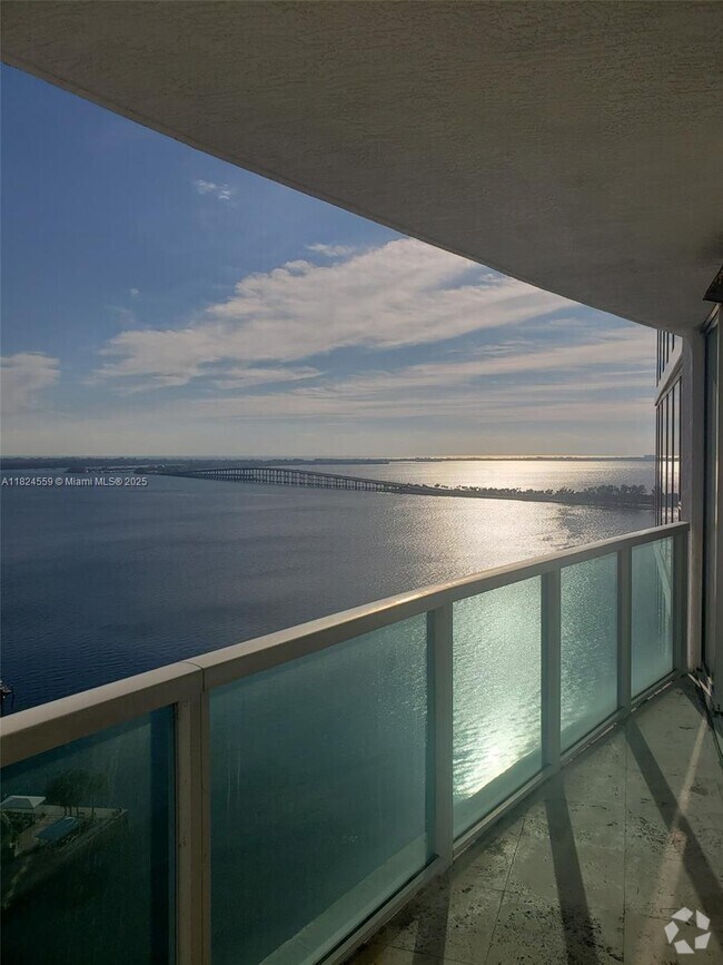 Building Photo - 2101 Brickell Ave Unit 1905 Rental