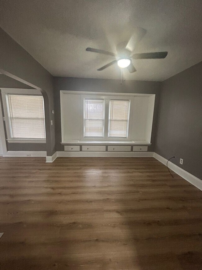 Photo - 450 E 109th St. Unit 450 E