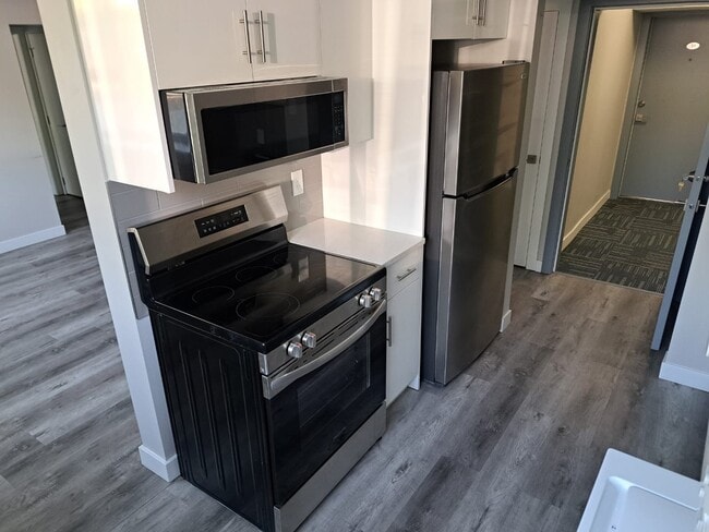 Photo - 11110-68 68 Ave NW Unit 13