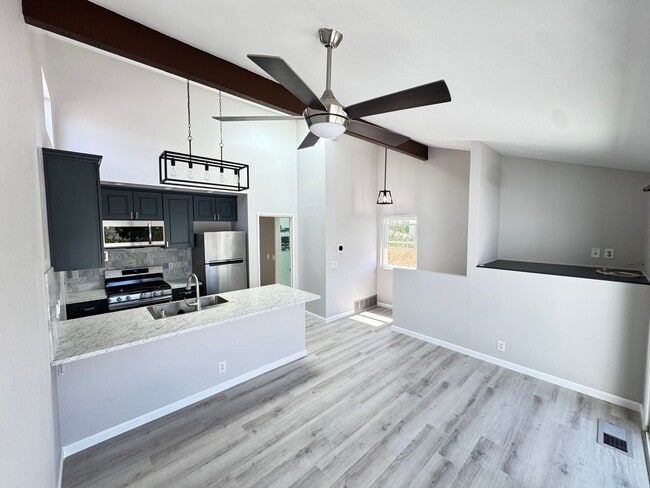 Building Photo - Eastside Costa Mesa Townhome with 2-Car Ga...