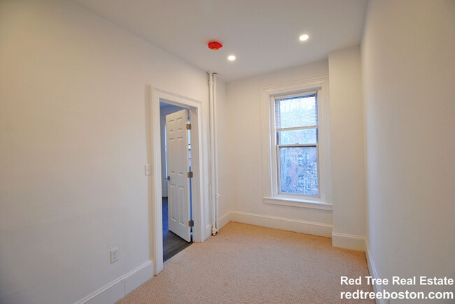 Photo - 225 Newbury St Unit 3R