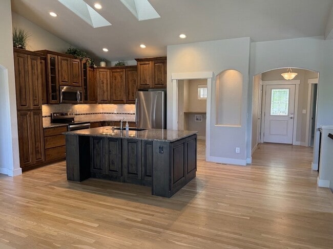 Photo - 1727 Clear Creek Ct