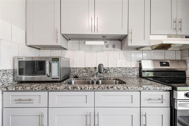 Photo - 106 Lake Villa Way