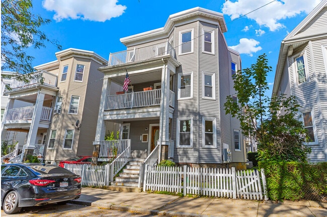 Photo - 27 Edison Grn