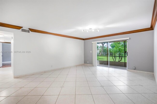 Photo - 709 Gardens Dr Unidad 101