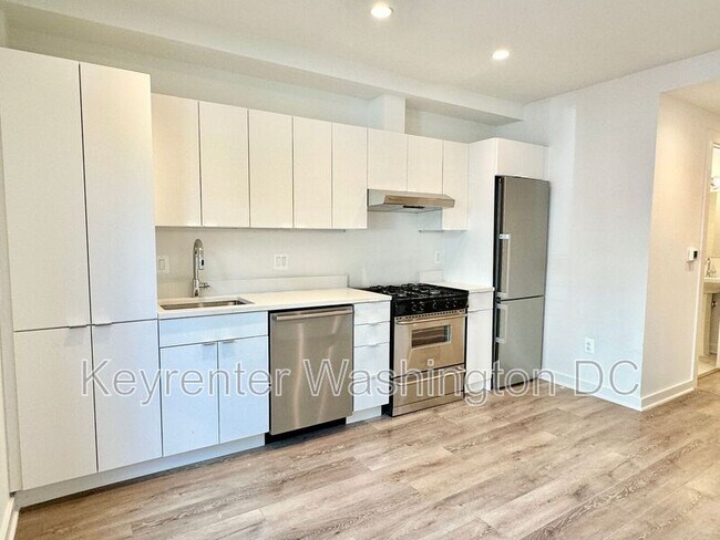 Photo - 1460 Belmont St NW Unidad NW 102