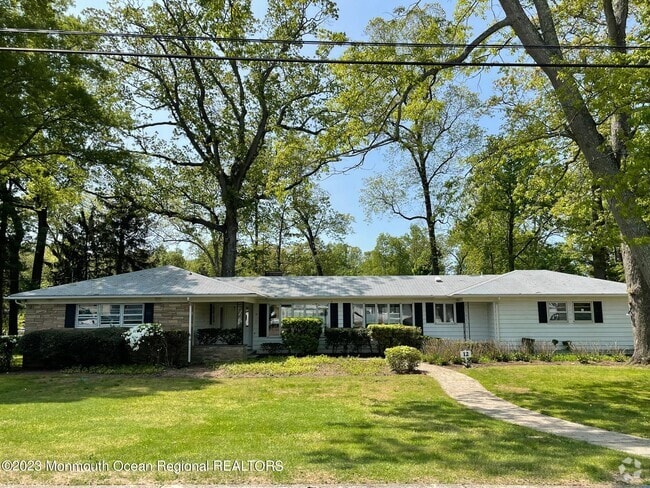 Building Photo - 12 Greenbrier Rd Rental