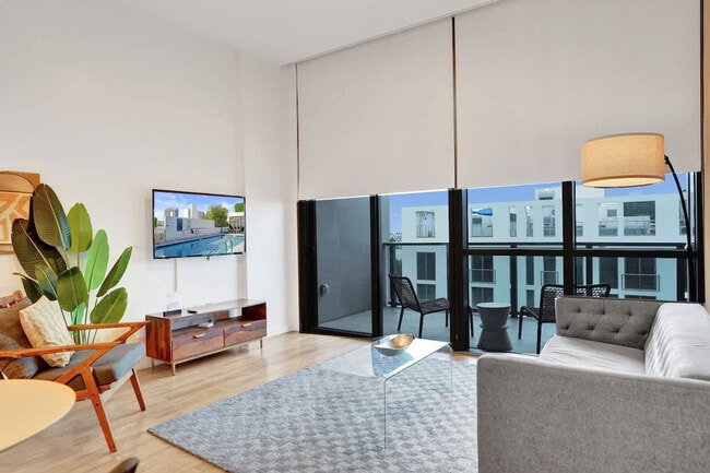 Photo - 1220 17th St Unidad SI ID1503927P