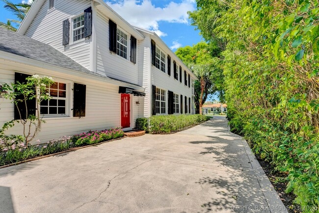 Photo - 306 N Swinton Ave