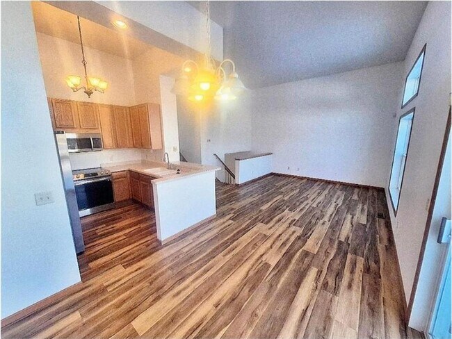 Photo - 6406-6157 157th St W