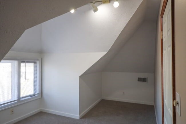 Photo - 4909 California St Unit #3