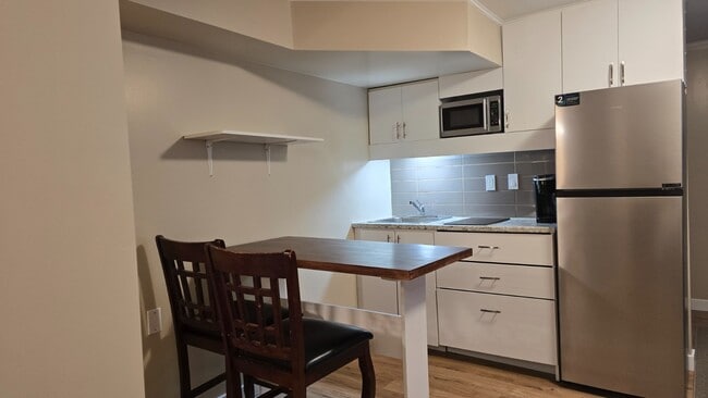 Photo - 92 Clemens St