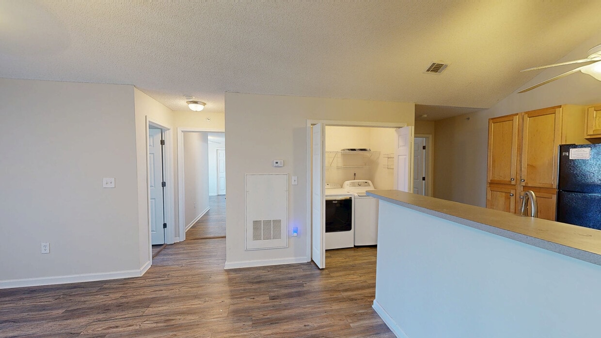 Photo - Hart's Cove Apartments