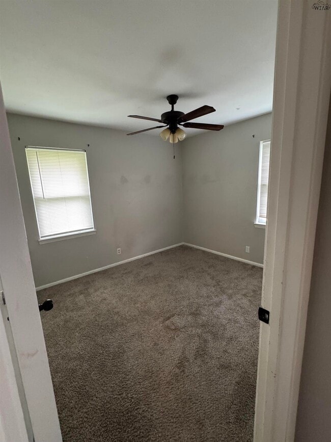 Photo - 1400 Phoenix Dr