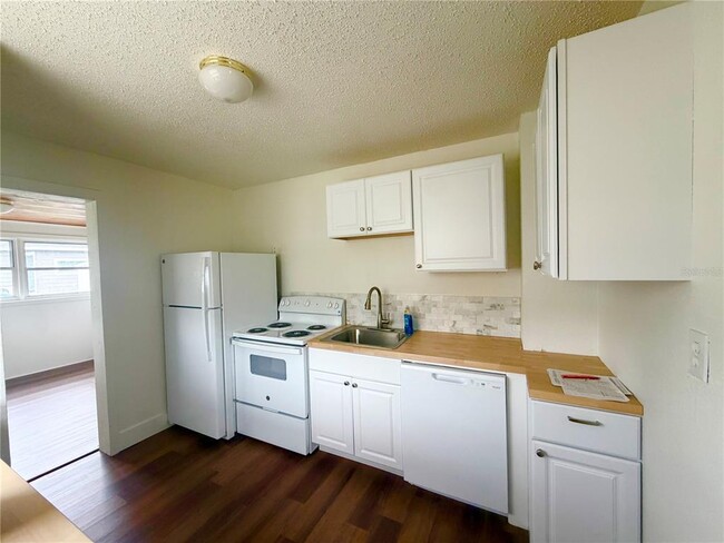 Photo - 1502 W Grace St