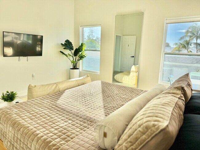 Photo - 3204 Karen Dr Unit 2