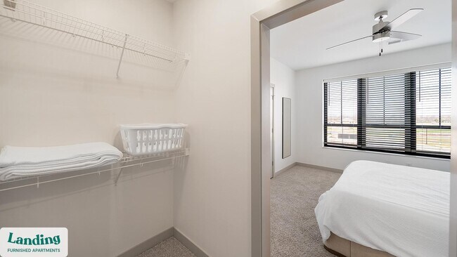 Photo - 5811 Main St Unidad 2-213