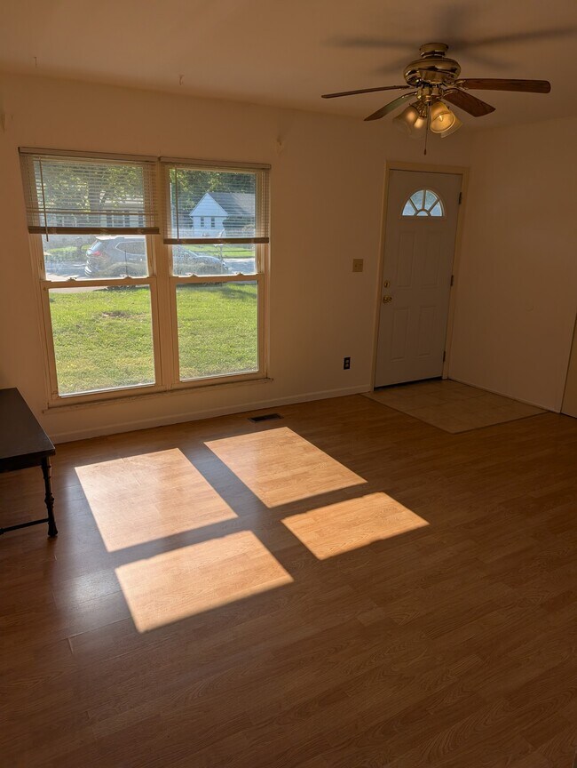 Photo - 902 S Duncan Rd