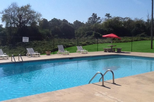 Millbrook Pointe Apartments