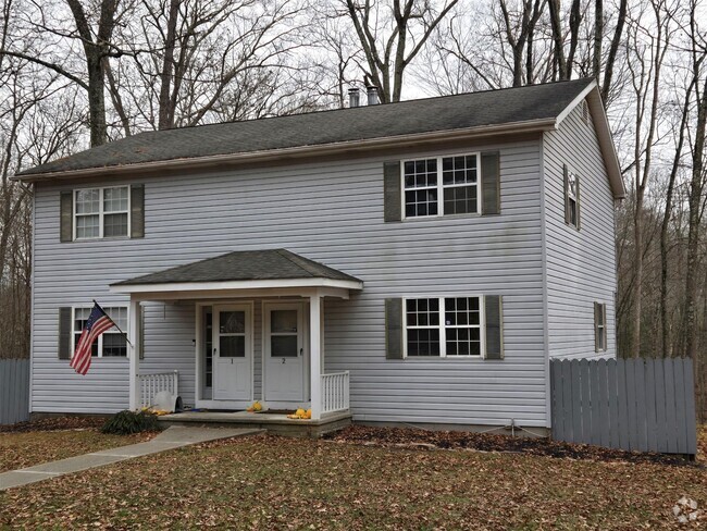 Building Photo - 7 Hemlock Rental