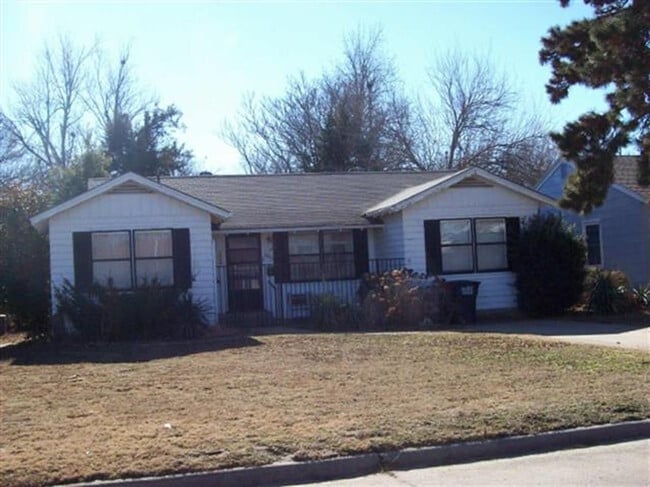 Building Photo - 2013 W Elm Ave Rental