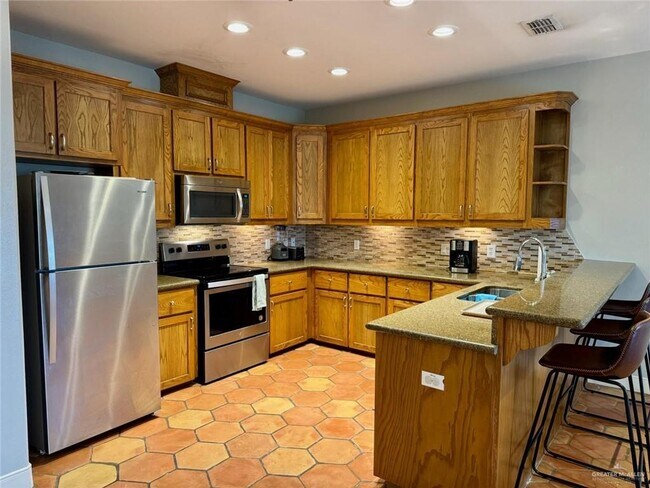 Photo - 15 Keeton Ave E Unit 28