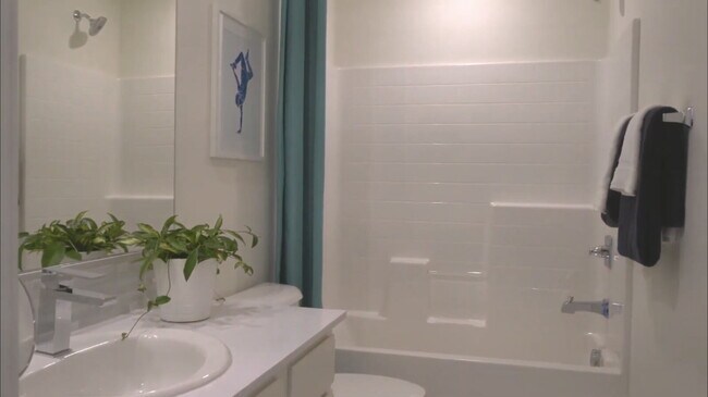 Photo - $4,400 - 4 Bed / 3.5 Bath Luxury Townhome in Suwerte Community in Otay Ranch Unit 5
