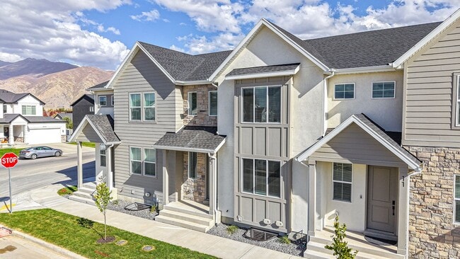 Building Photo - *No Security Deposit Required Upfront for 6 Months!  2024 Townhome. Move In Special!